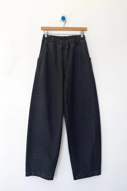 Long Arc Pants | Black Denim