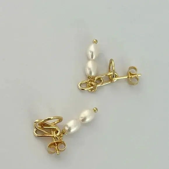 Perla Drop Earrings