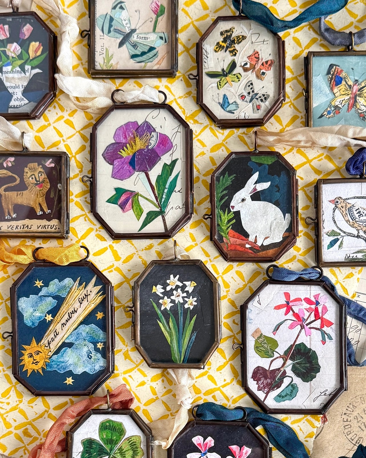 Hanging Locket - Love Birds