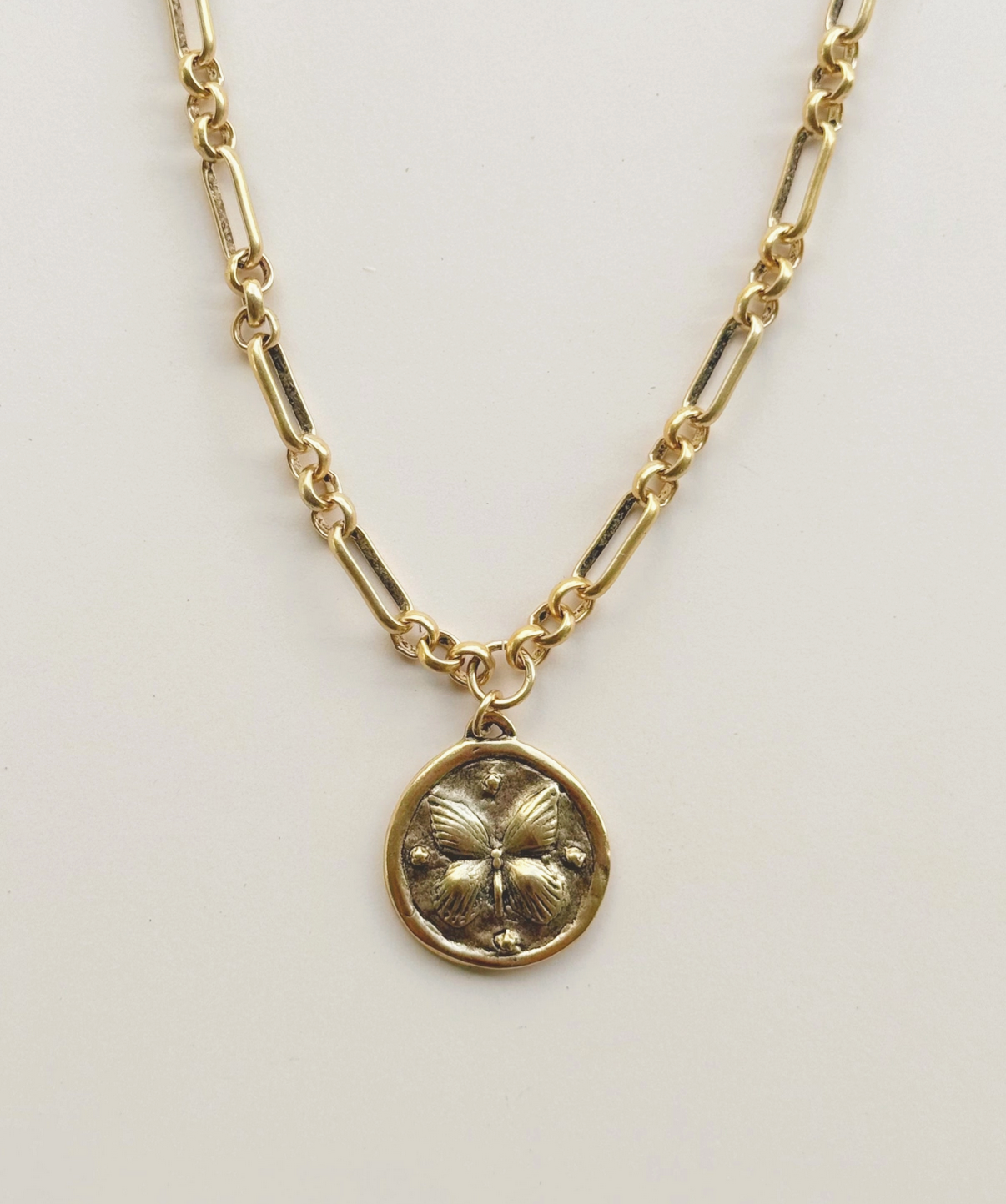 Chou Necklace