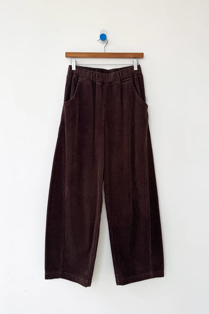 Soft Corduroy Arc Pants | Brown