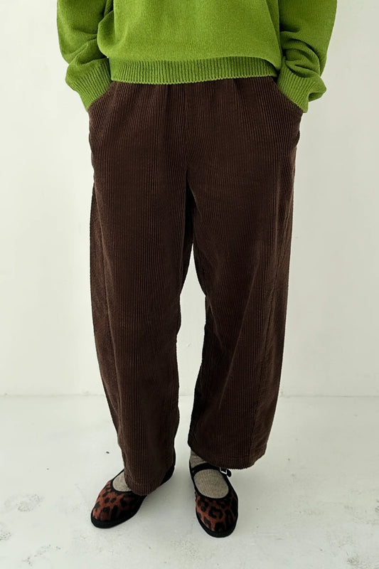 Soft Corduroy Arc Pants - Brown
