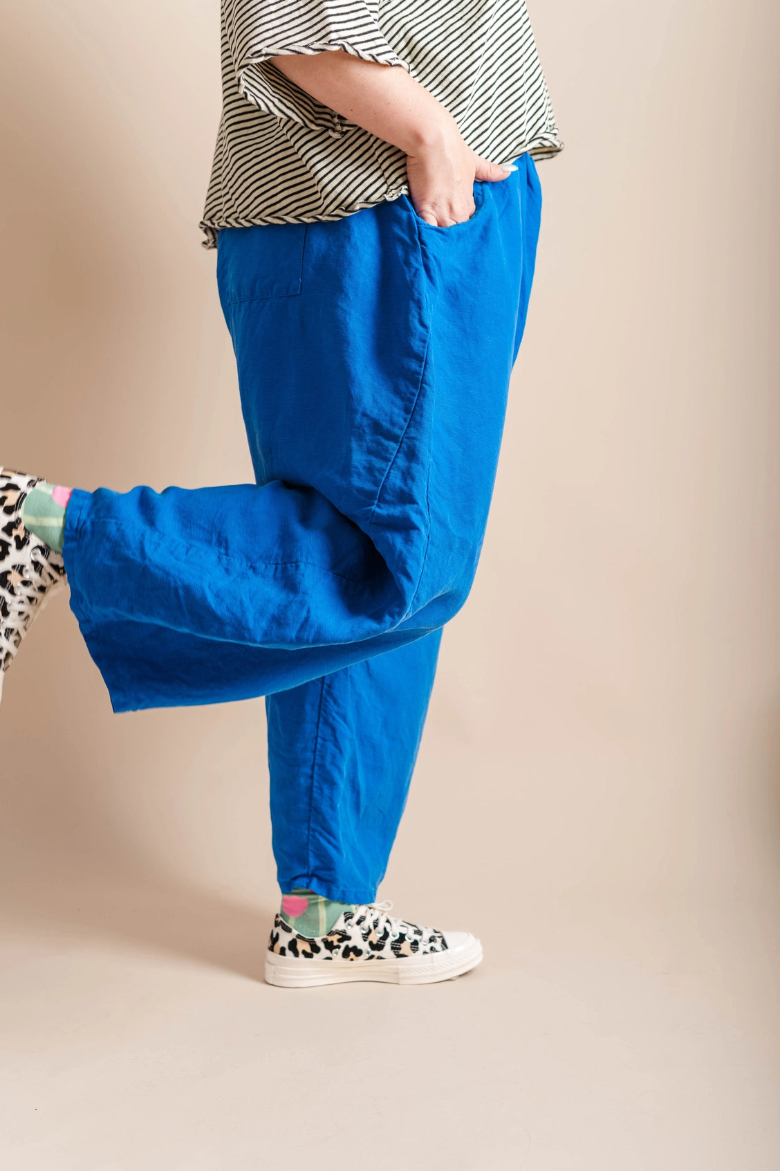 Linen Barrel Pants | Bright Blue