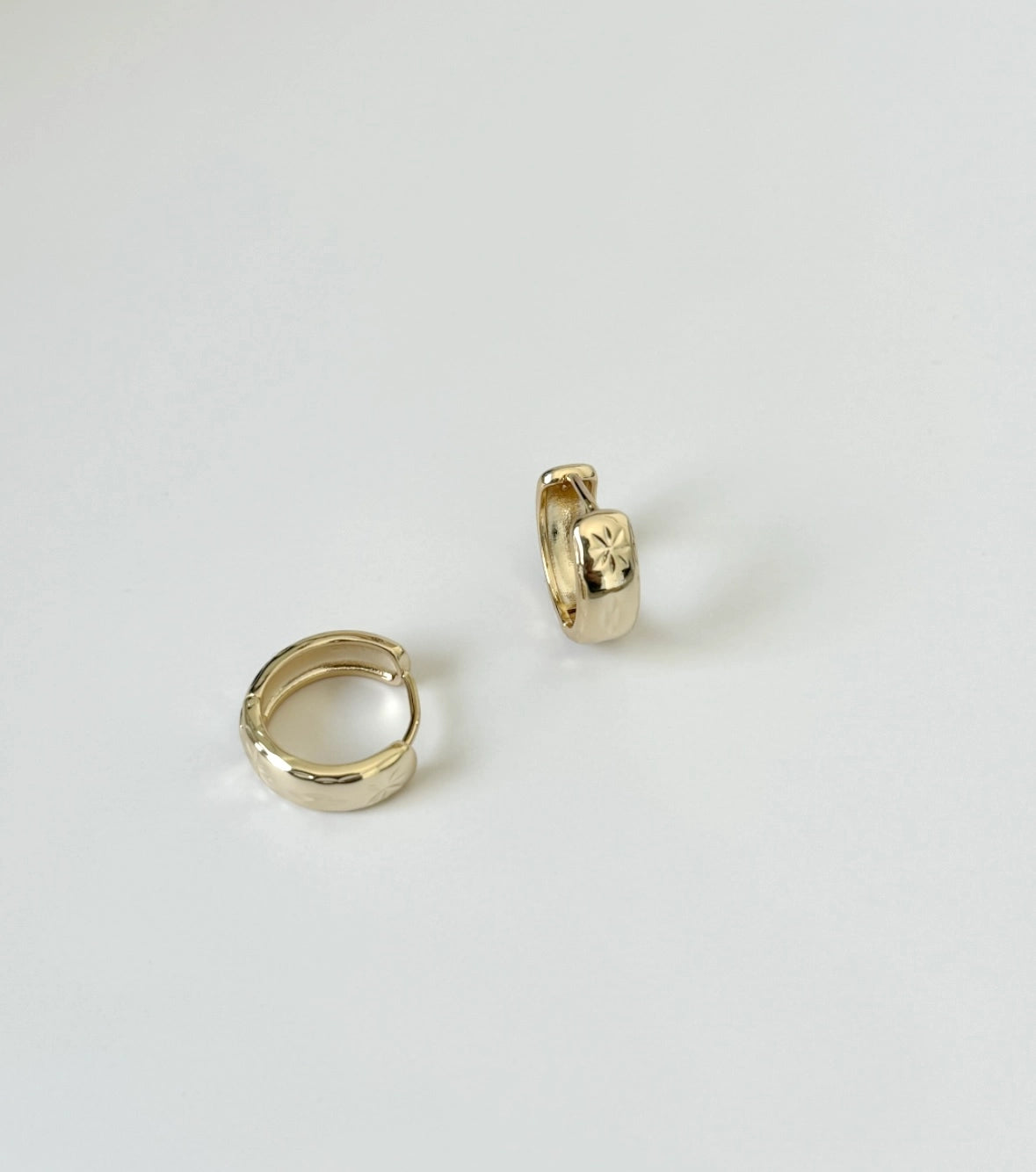 Avery Etched Hoops