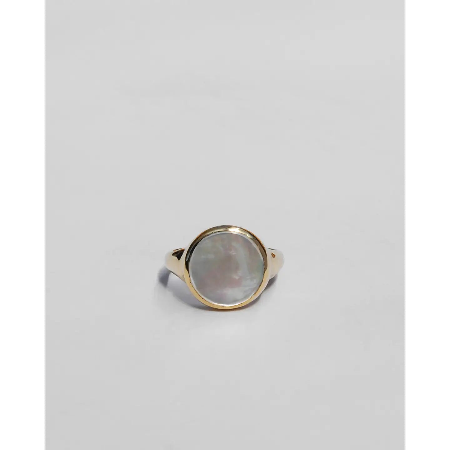 Lacuna Ring - Mother of Pearl