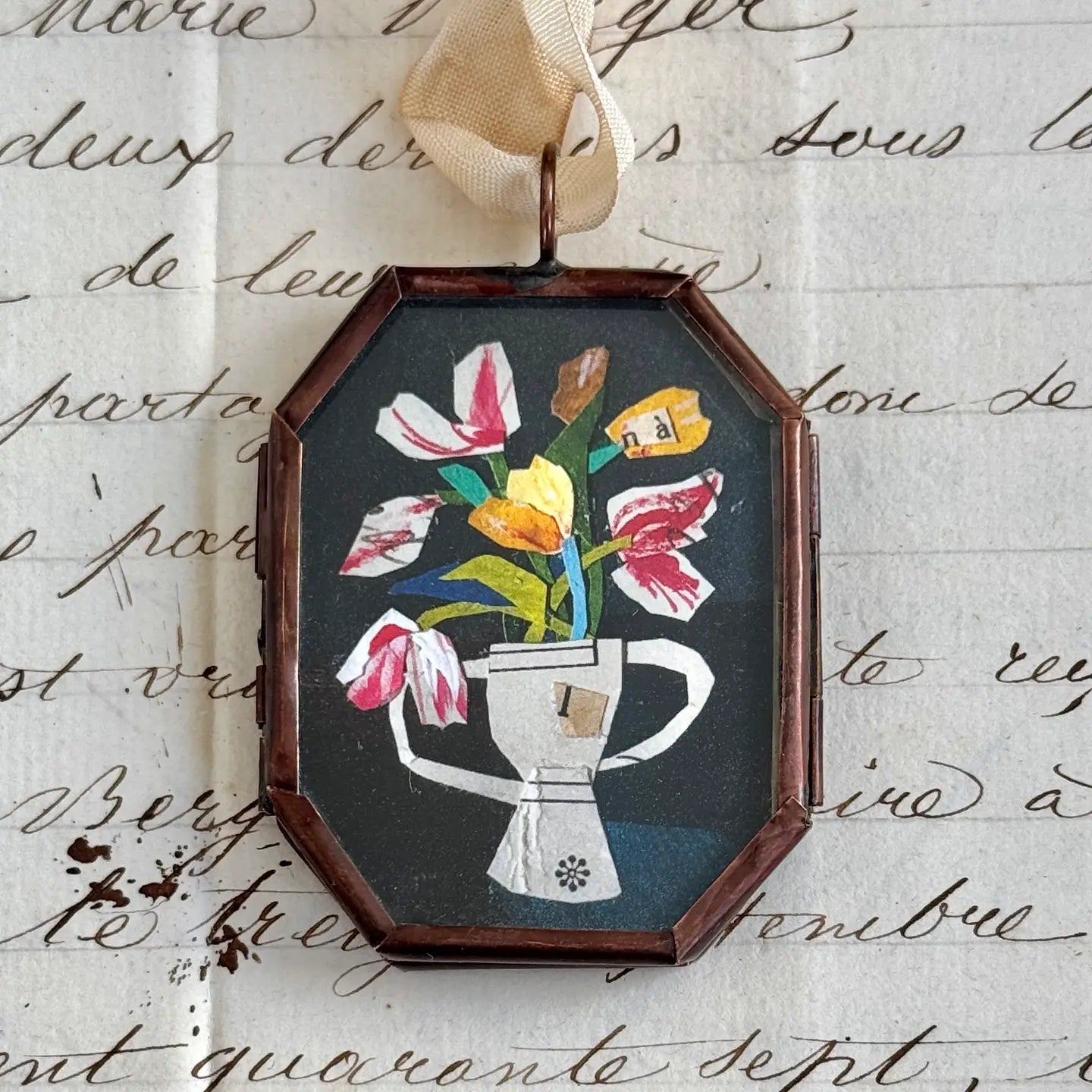 Hanging Locket - Tulips En Trophe