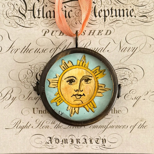 Hanging Locket - Clarus Sun