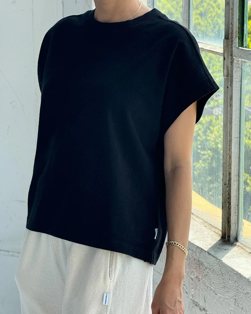 Jeanne Tee - Black